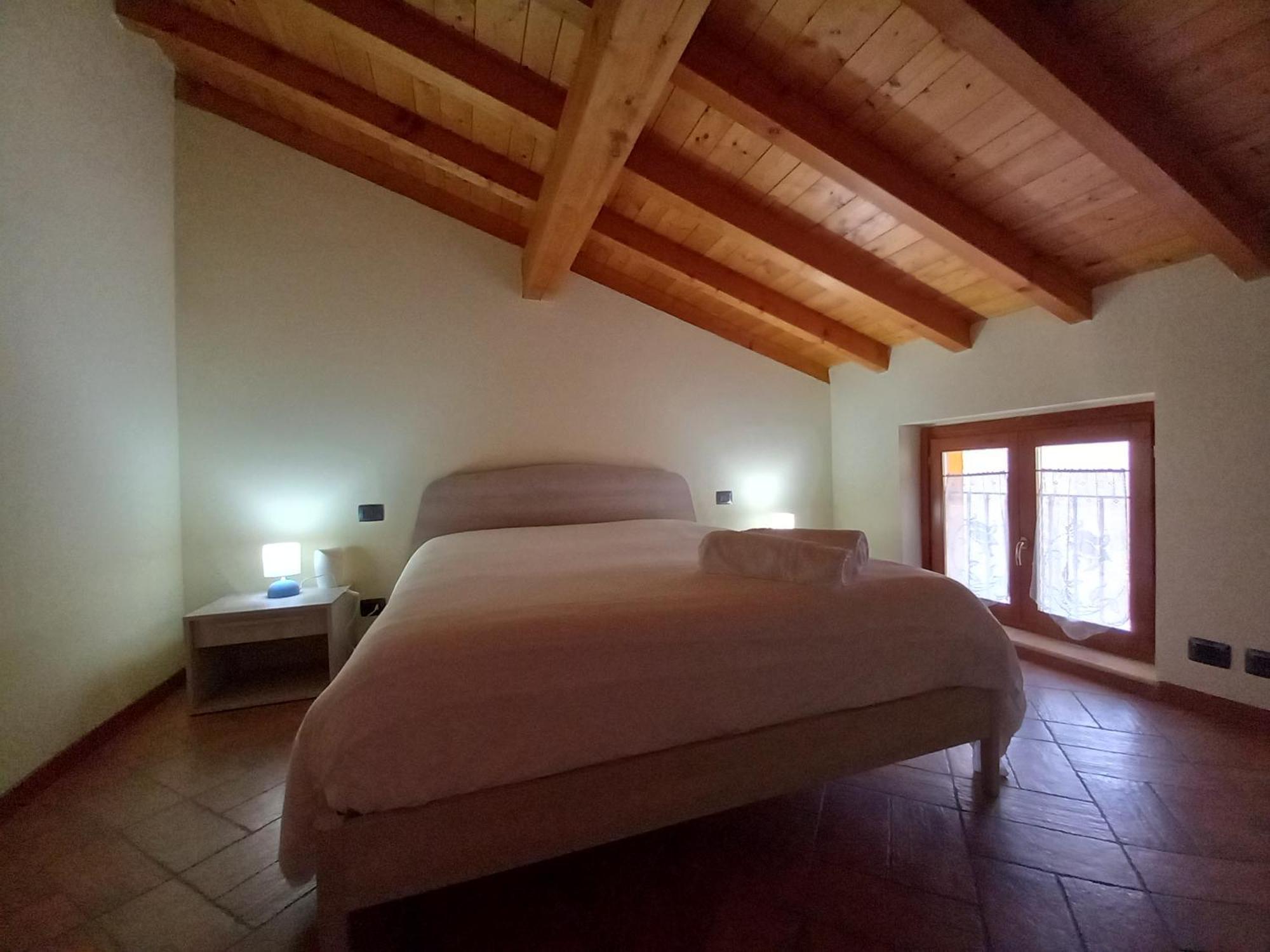 Casa Vacanze Tania Somendenna Zewnętrze zdjęcie
