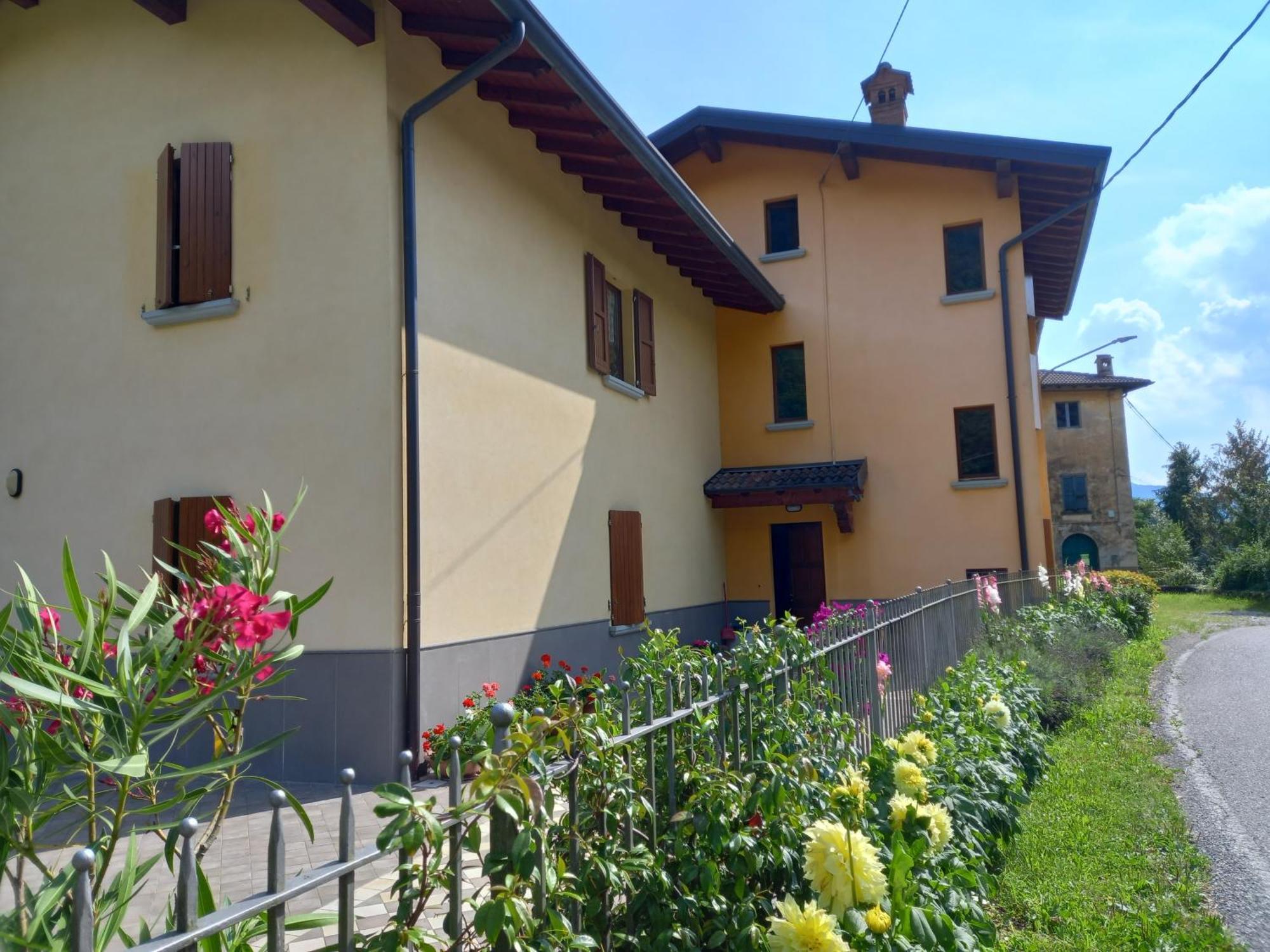 Casa Vacanze Tania Somendenna Zewnętrze zdjęcie